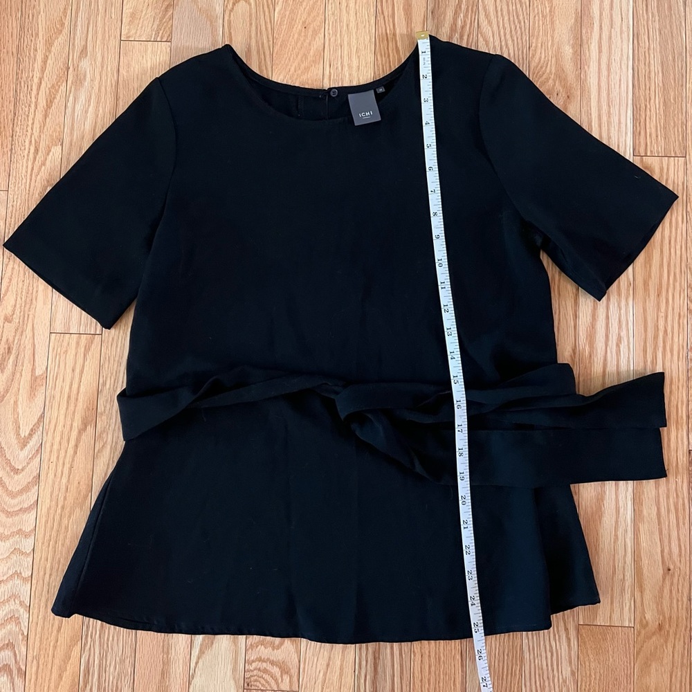 Ichi Tie Waist Top